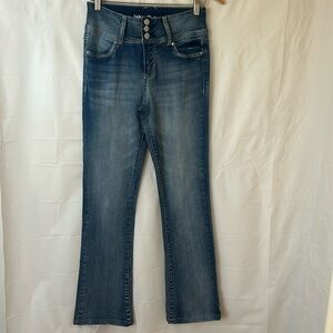 Wallflower jeans women’s size 7US the sassy high rise stretch denim faded blue